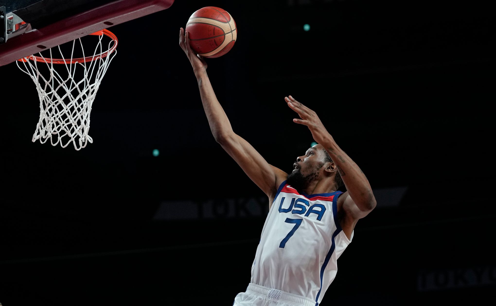 Tokyo Olympics: U.S. wins men's basketball title, beating France 87-82