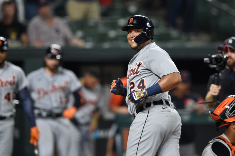 LEADING OFF ‘Field of Dreams’ game grows in Iowa cornfield The
