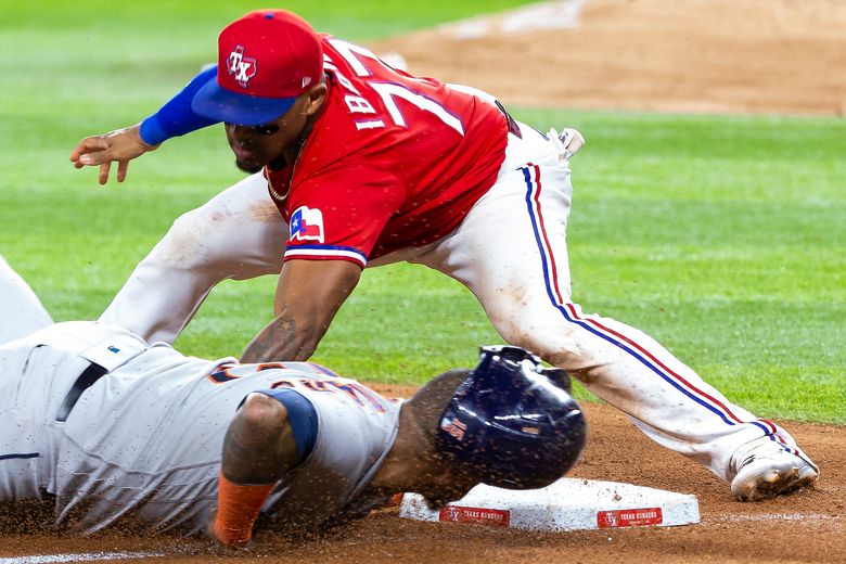 Brantley, AL West-leading Astros rally late, top Rangers 5-4