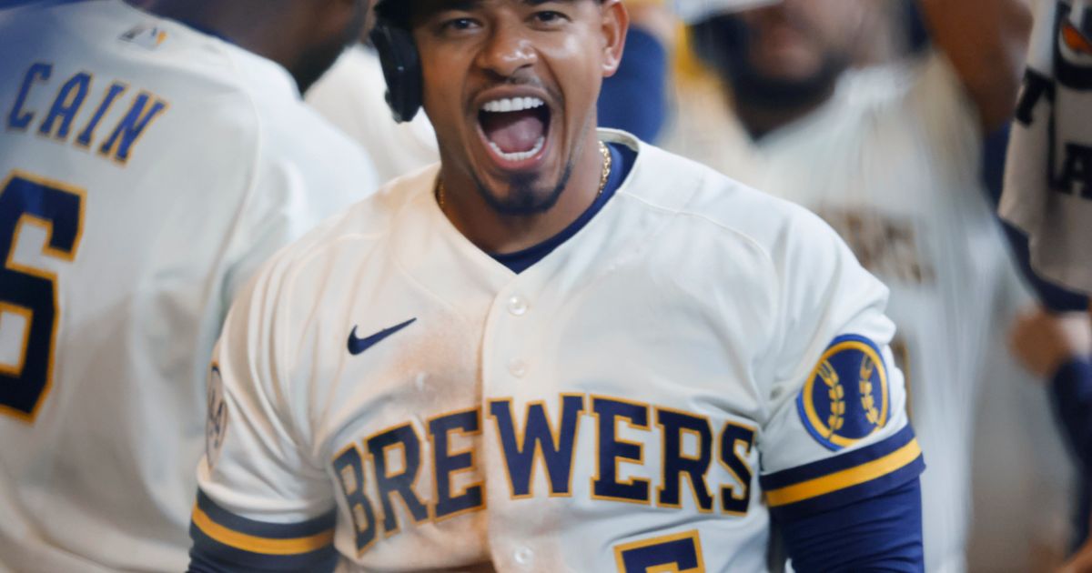 Eduardo Escobar dazzles as Brewers defeat Pirates 6-2 - Brew Crew Ball