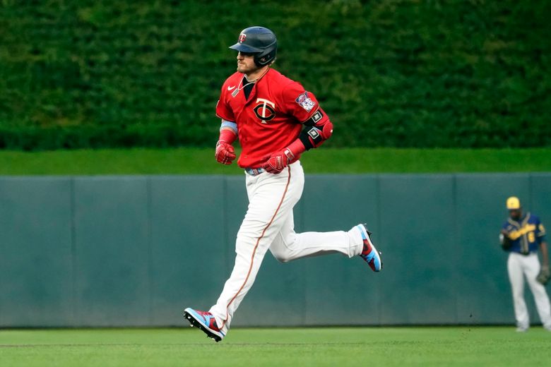 Photo: Milwaukee Brewers Josh Donaldson Hits Three Run Home Run