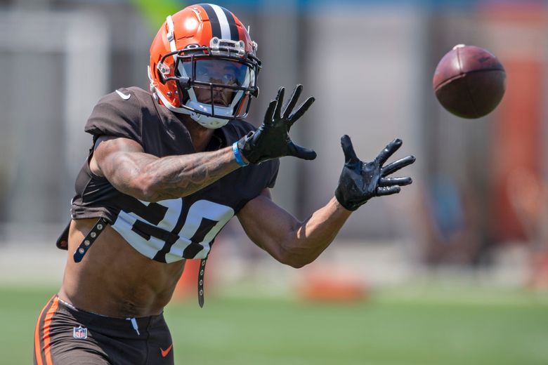 Rare rookie: Browns CB Newsome flashes skills, humility