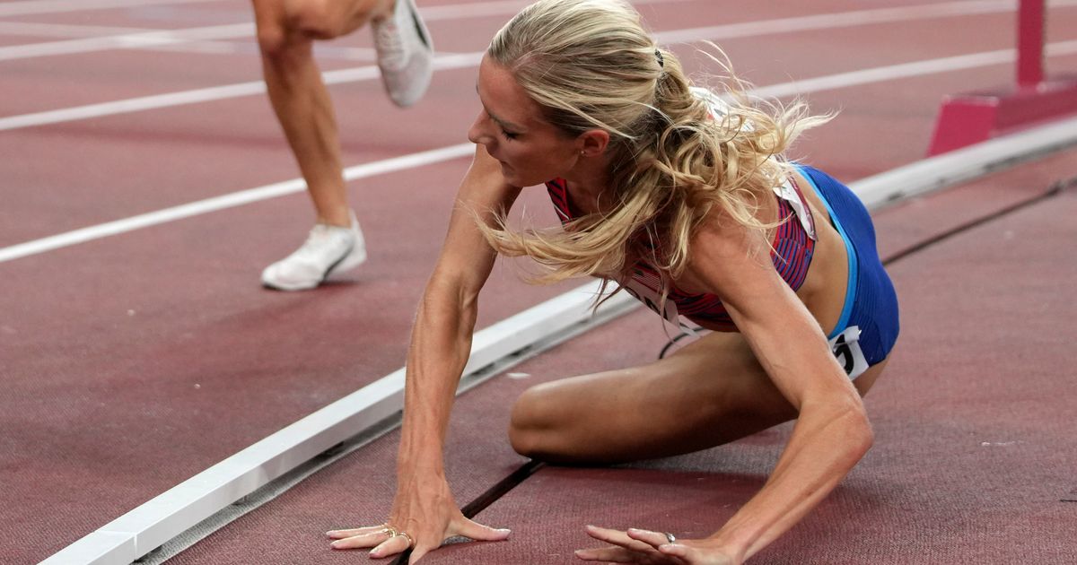 Emma Coburn, not a pace-maker, demolishes steeplechase field in Shanghai