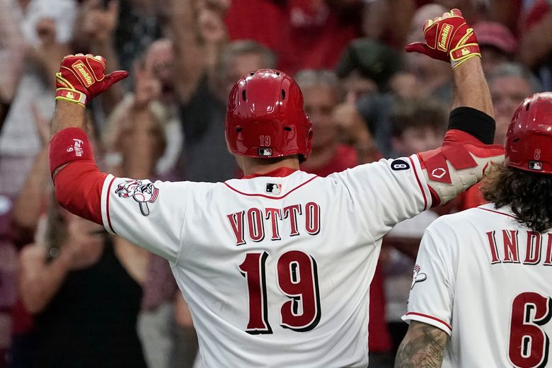 Reds hit back-to-back-to-back homers in 6th in 4-2 win over the