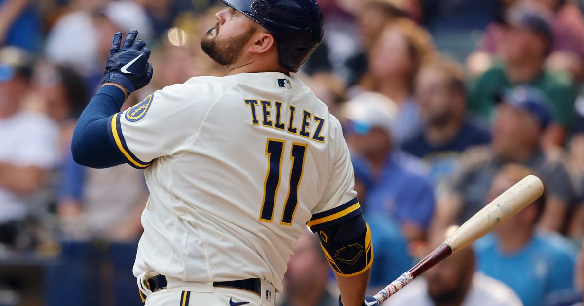 Tellez homers, steals base as Brewers snap losing streak – WKTY