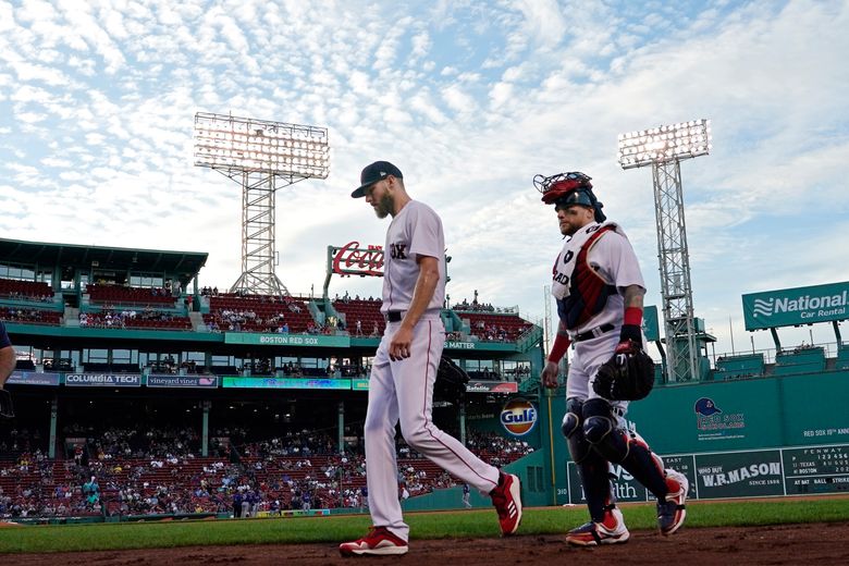 Red Sox one game away from World Series title, win Game 4, 9-6