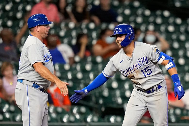 Royals' Whit Merrifield offers tickets for Singer photos