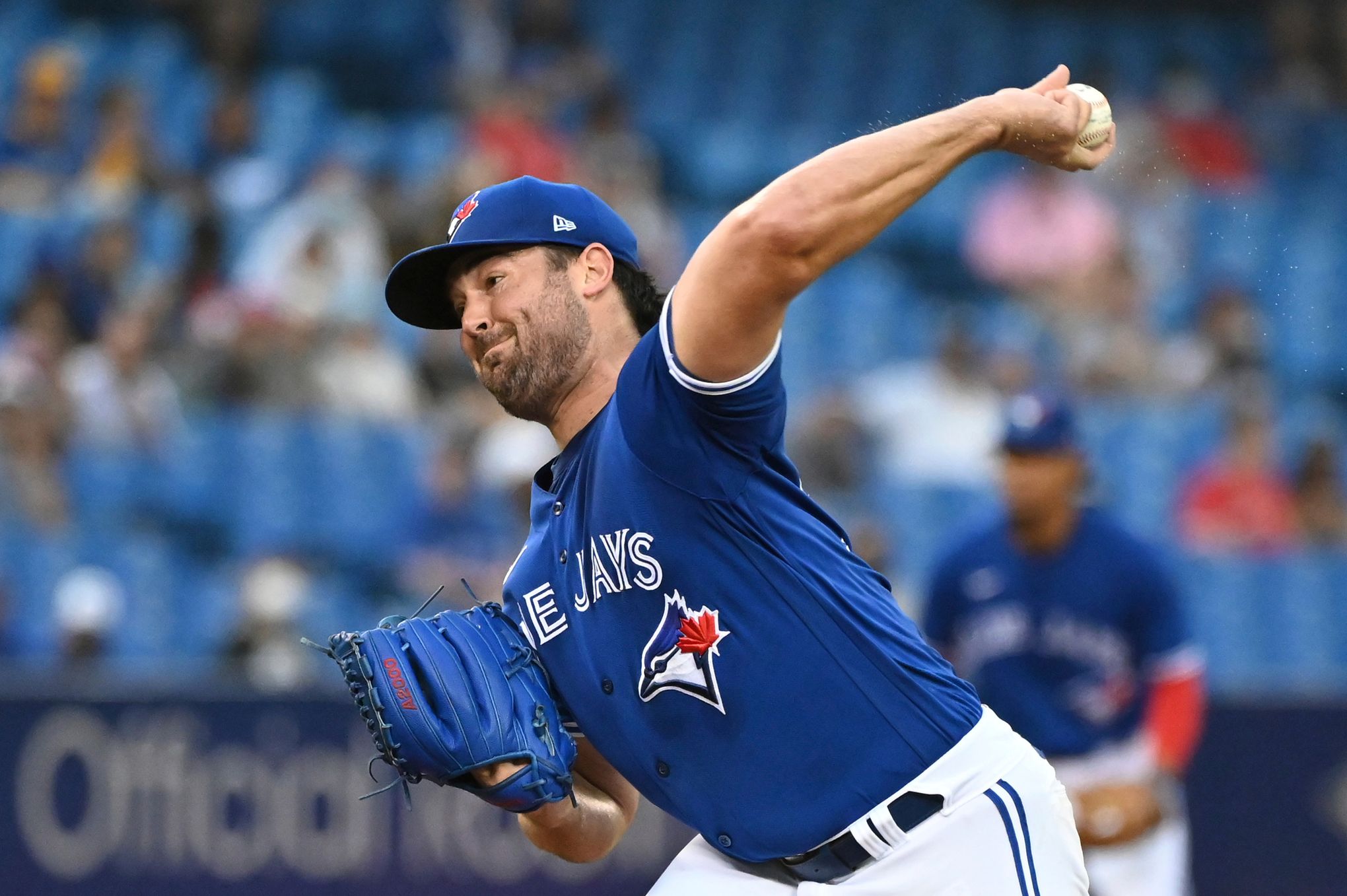 Ray fans 14, Kirk gets winning hit, Jays beat White Sox 3-1