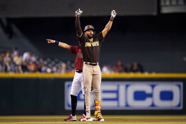 San Diego's greatest showman: Padres star Fernando Tatis Jr. shares, feels  the love from right field - The San Diego Union-Tribune