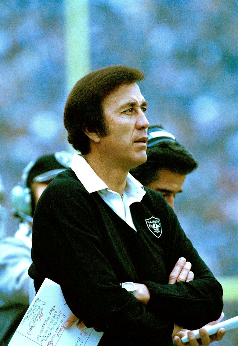 Tom Flores' trailblazing Hall of Fame career had rocky start | The Seattle  Times