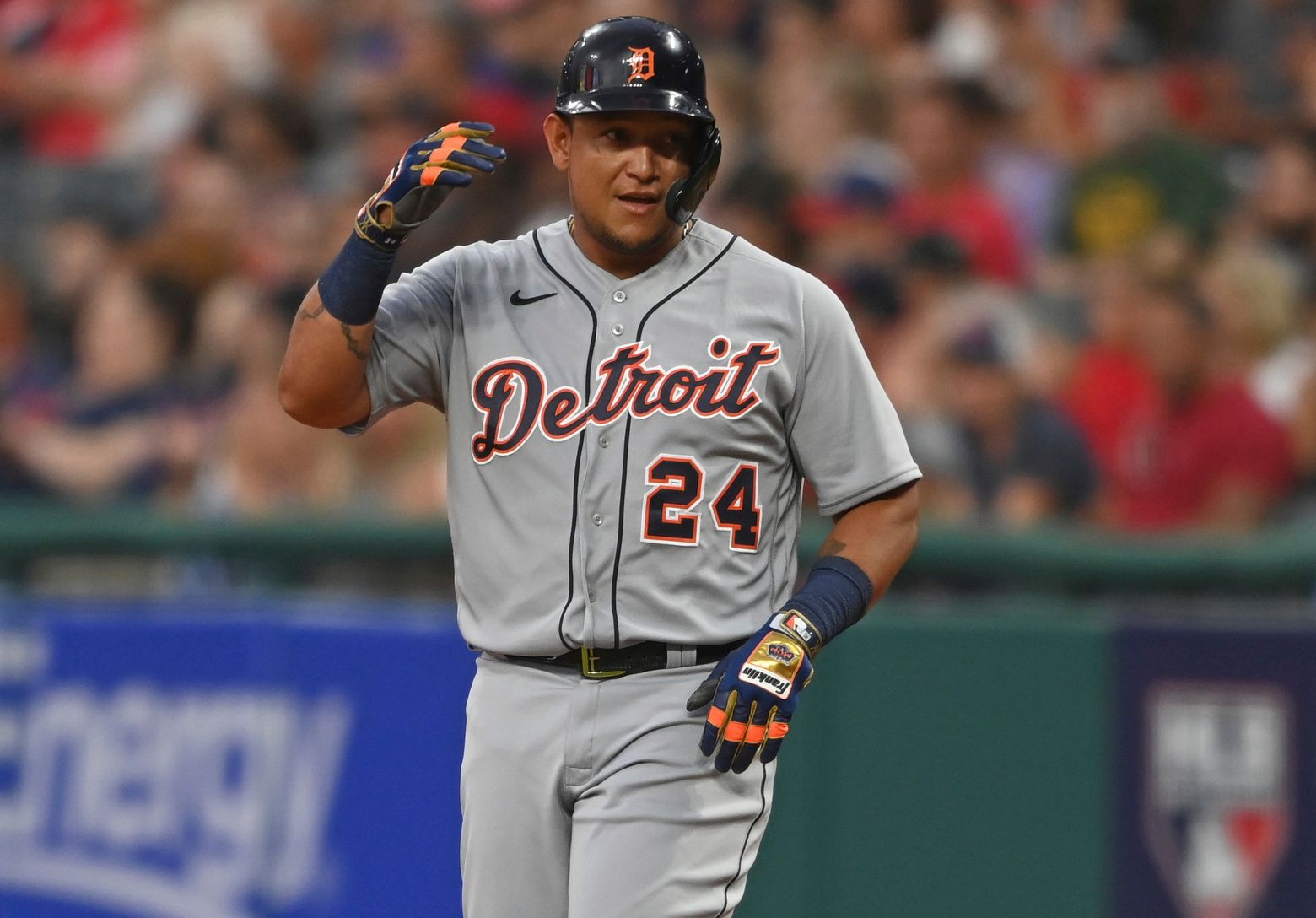 Cabrera remains at 498 homers, Tigers edge Indians 2-1