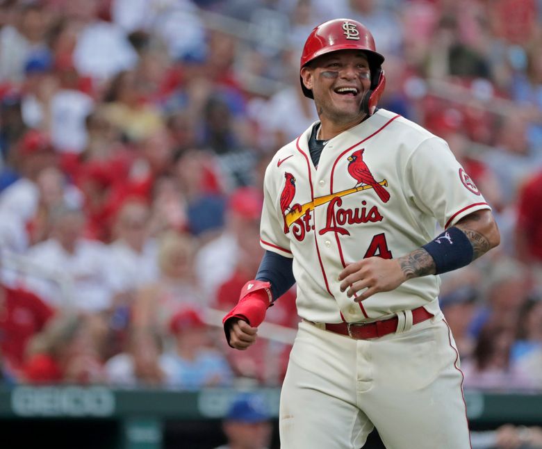 Opinion: Cardinals catcher Yadier Molina gives St. Louis something