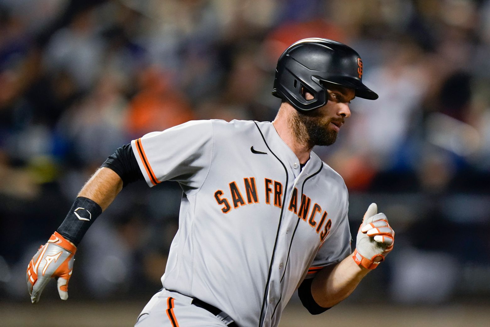 Belt homers twice after grandma's death, Giants top Mets 8-0