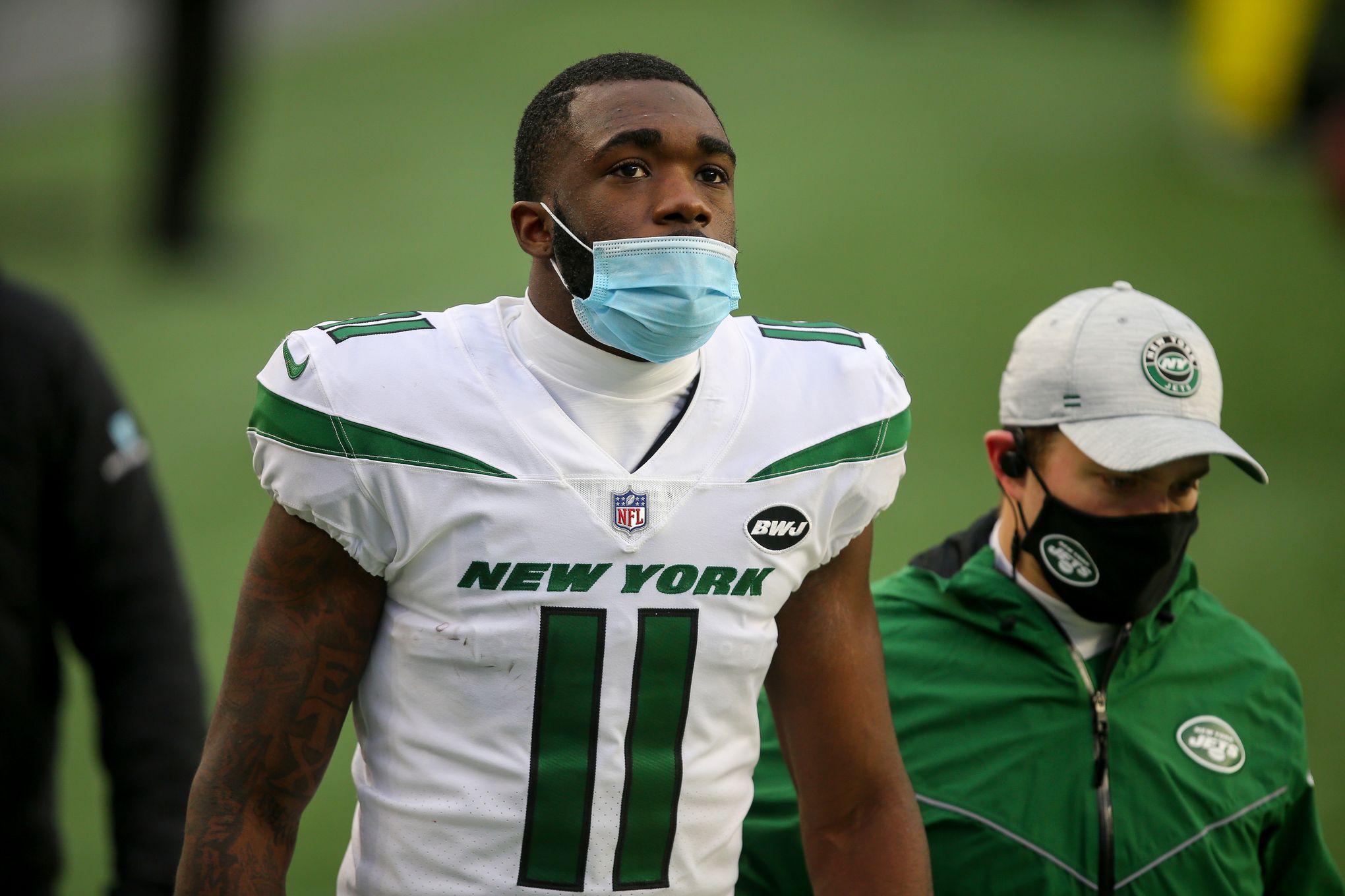 Jets' Mims catching up after offseason food poisoning bout