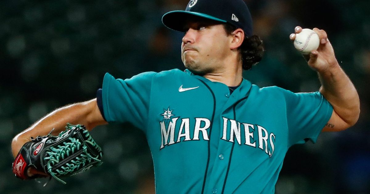 Tom Murphy hits two homers to help the Mariners move a game out of the