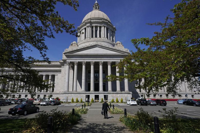 Thousands of Washington state workers seek exemptions from COVID 