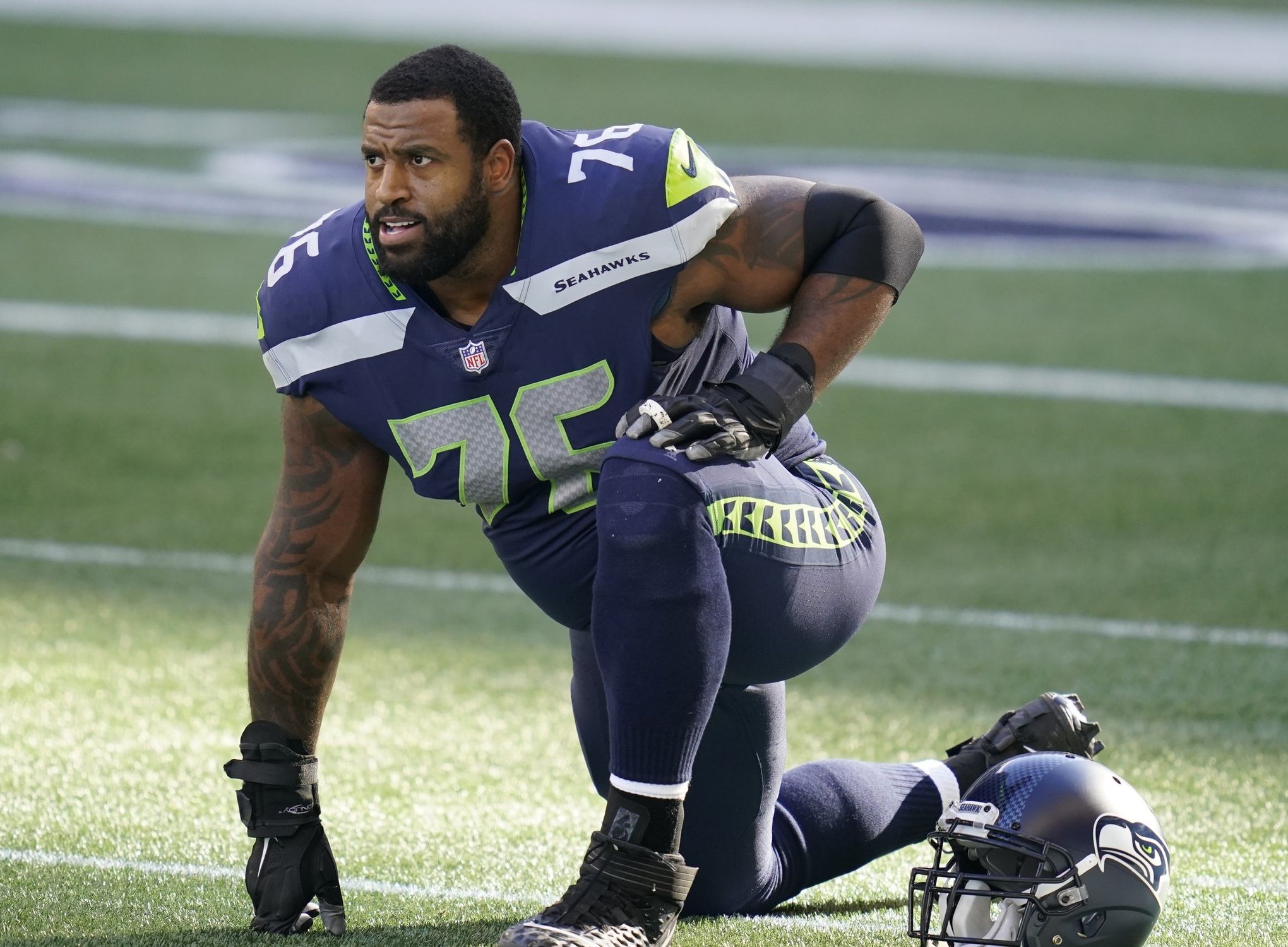 Duane Brown, Seahawks agree to reworked contract as he gets back on field