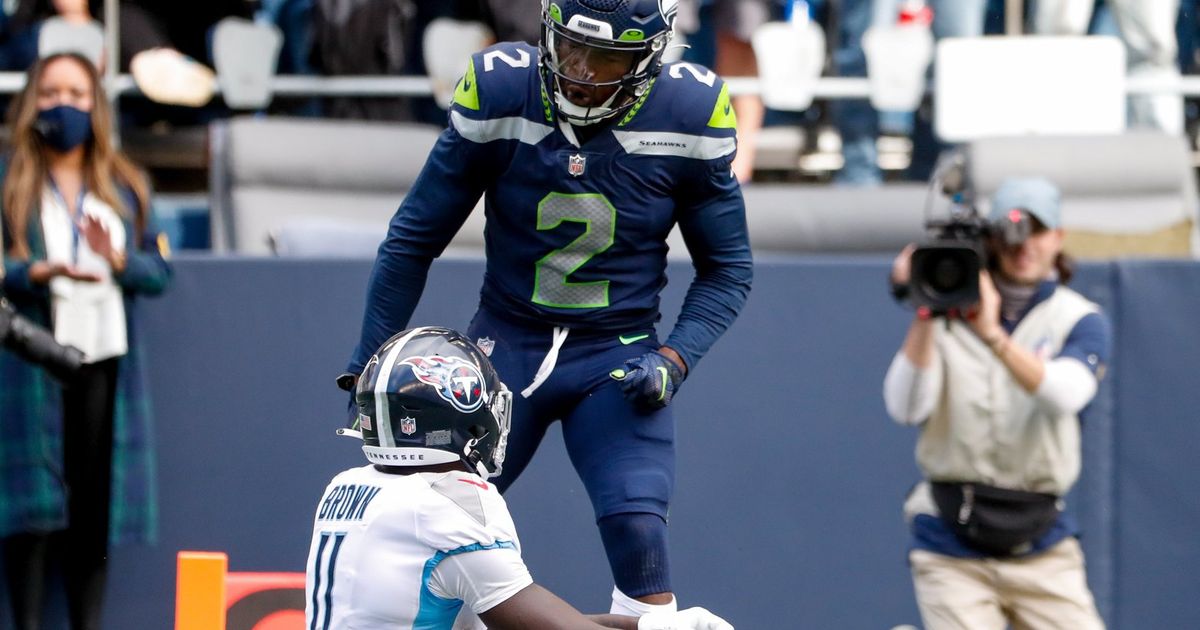 Seattle Seahawks Tyler Lockett 'Big Brother' For WR Room, Says DK Metcalf - Sports  Illustrated Seattle Seahawks News, Analysis and More