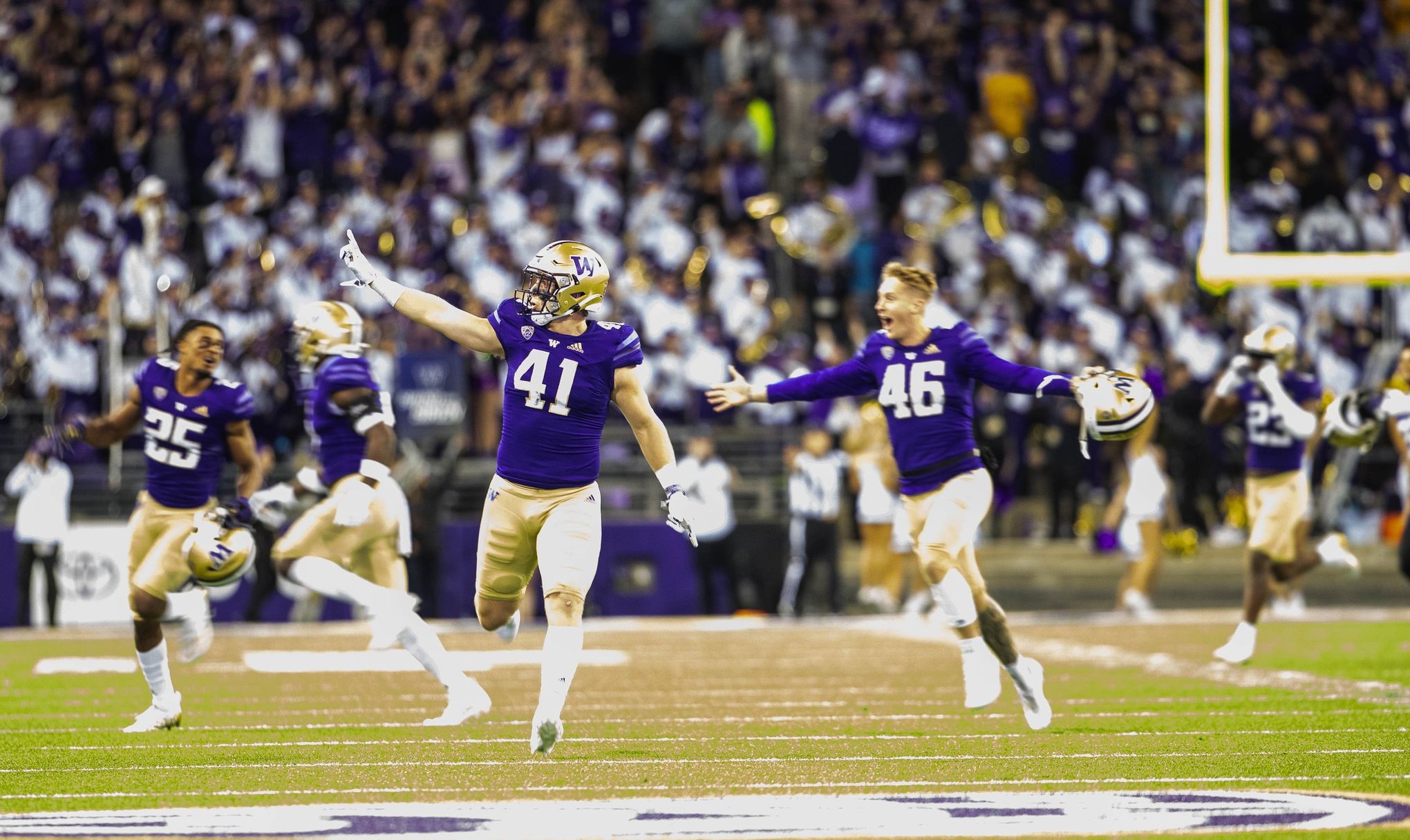 Washington Huskies hold off Cal Bears for 31-24 win in overtime