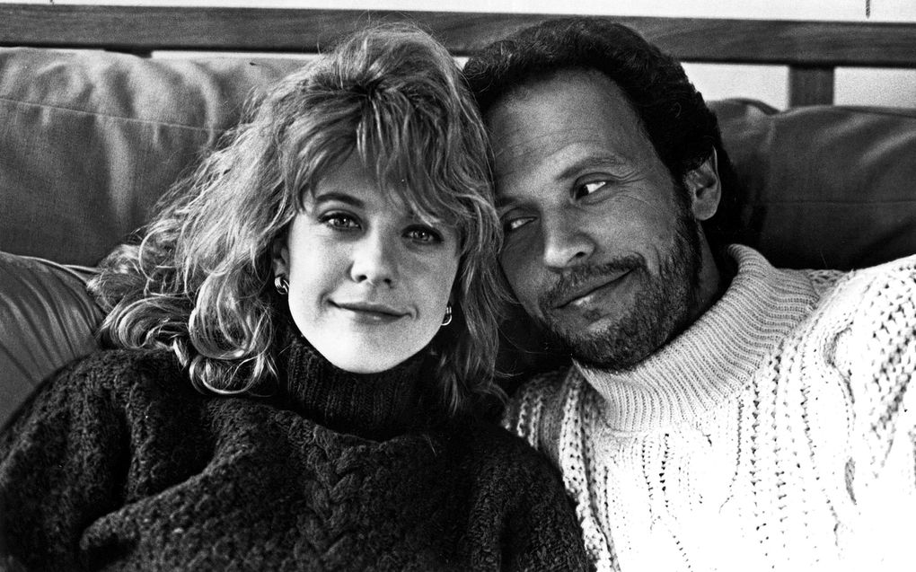 Meg Ryan and Billy Crystal in autumnal cable-knit sweaters in “When Harry Met Sally…” (Columbia Pictures / Castle Rock Entertainment)