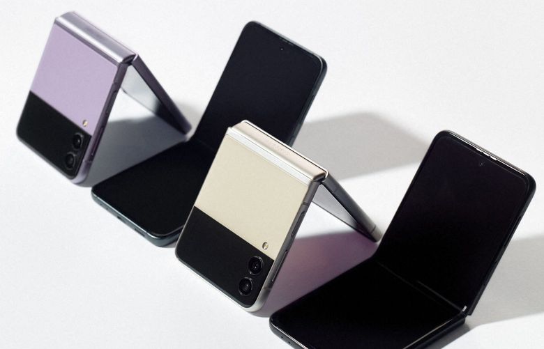The Samsung Galaxy Flip 3 5G. (Samsung/TNS)