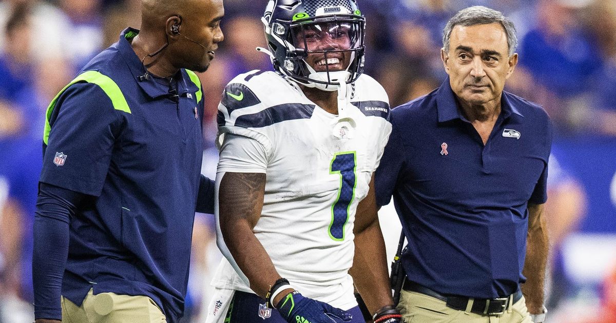 Seahawks vs. Buccaneers Injury Updates: Dee Eskridge Questionable