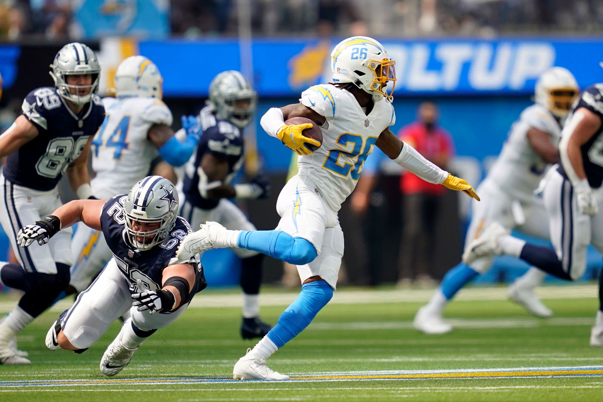 Chargers' rookie CB Samuel Jr. makes quick adjustment to NFL