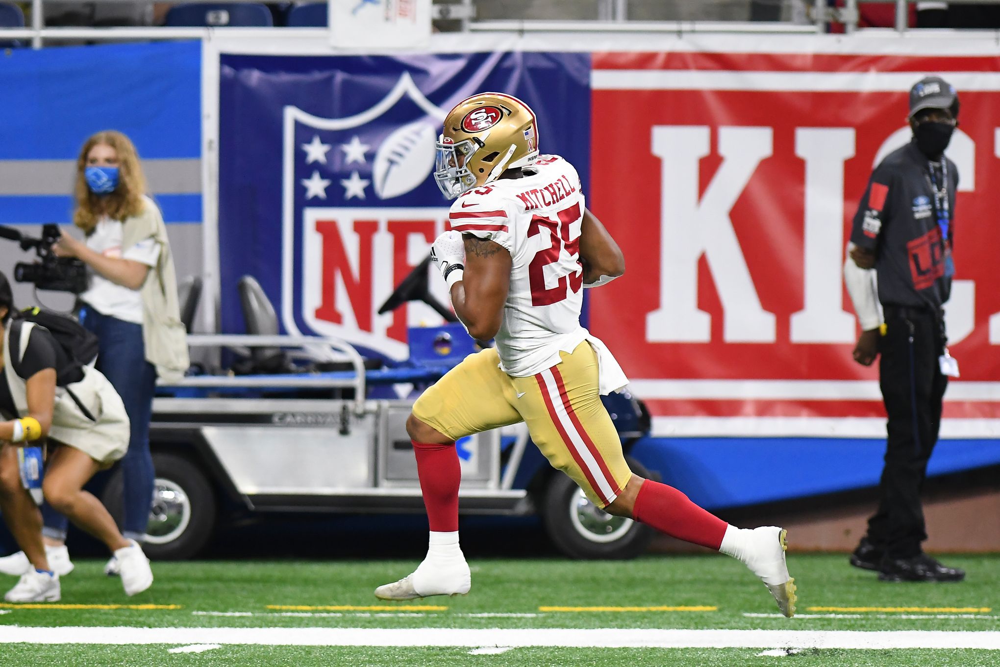 49ers' Raheem Mostert out for the season; Kerryon Johnson added to practice  squad