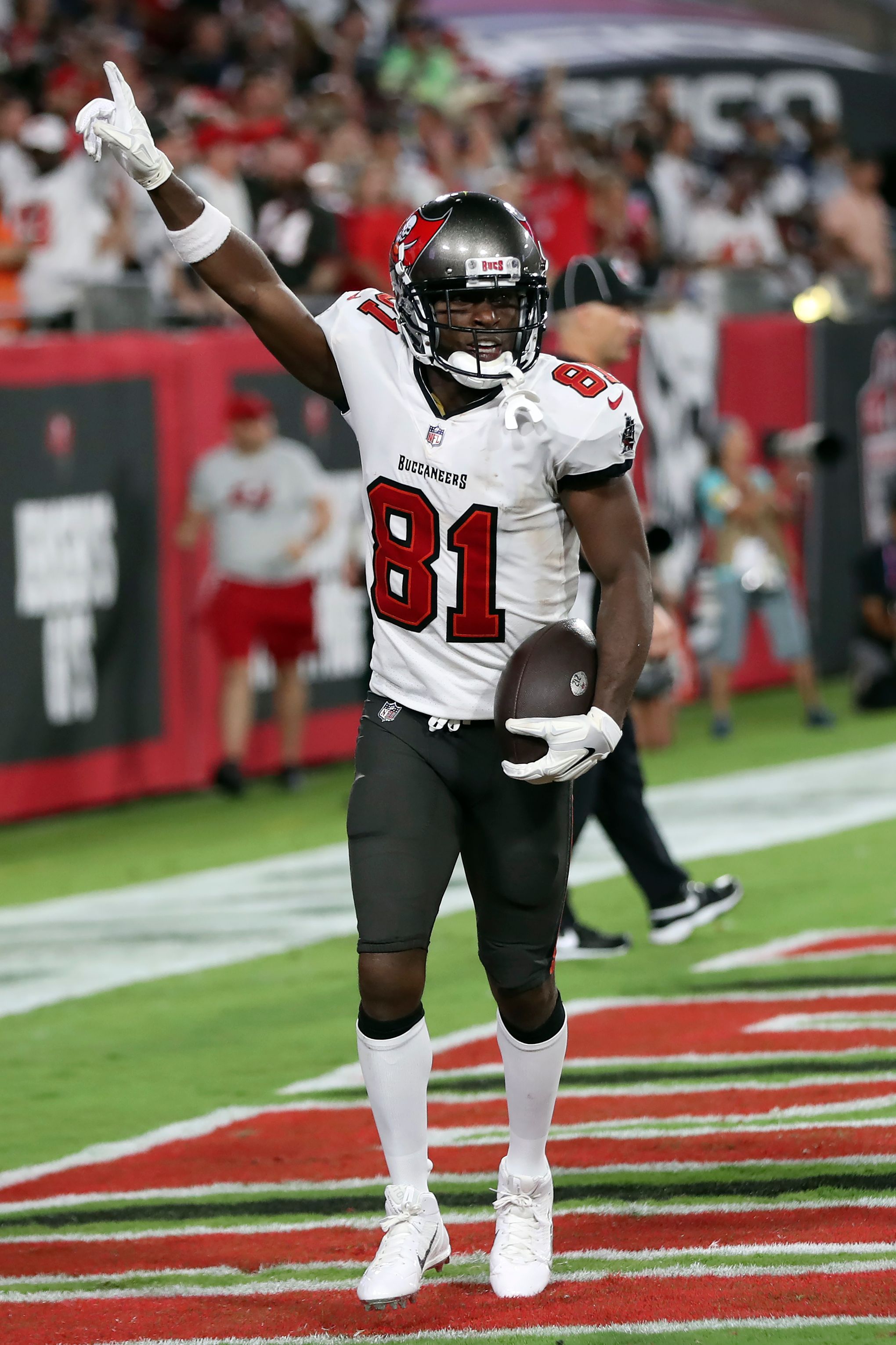 Bruce Arians: WR Antonio Brown no longer with Tampa Bay Buccaneers