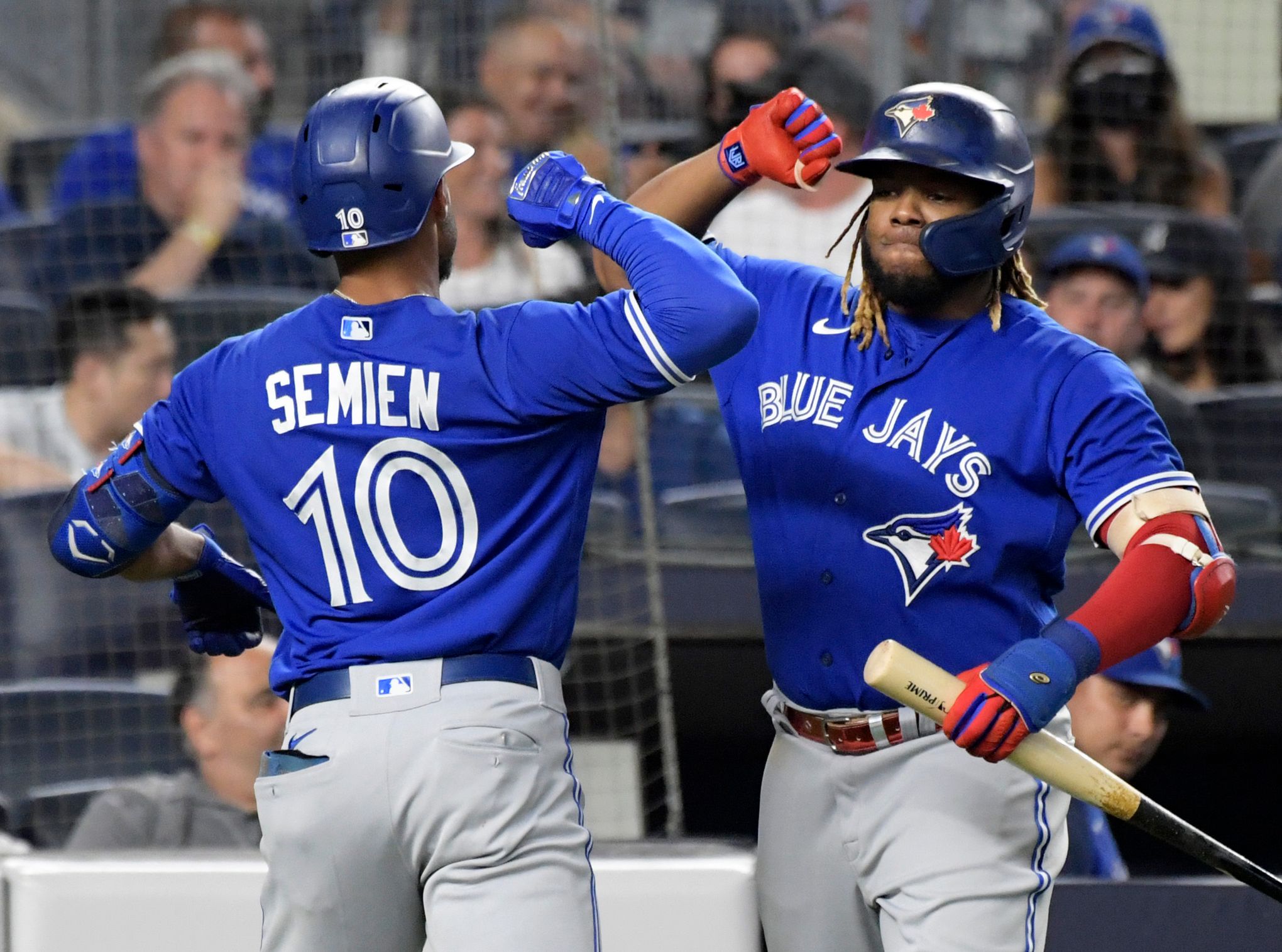 Play ball! Blue Jays beat Yankees 3-2 in 10 innings in 2021 MLB