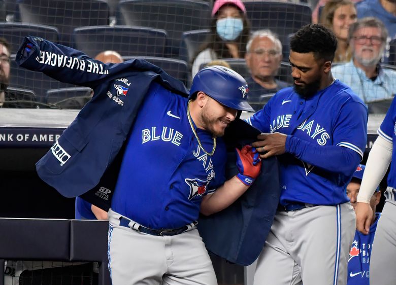 Play ball! Blue Jays beat Yankees 3-2 in 10 innings in 2021 MLB