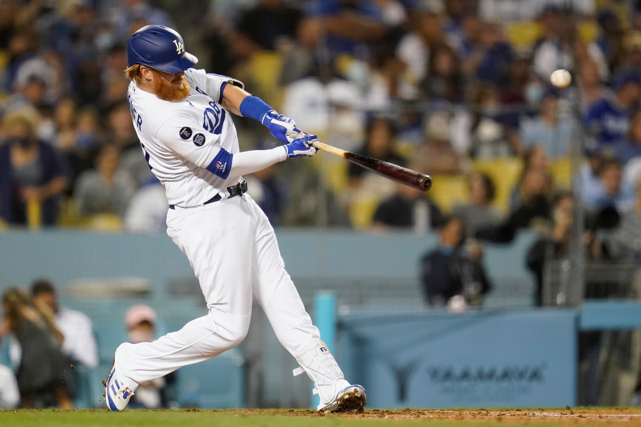 Turner's 3-run homer in 9th gives Dodgers 4-1 win over Cubs