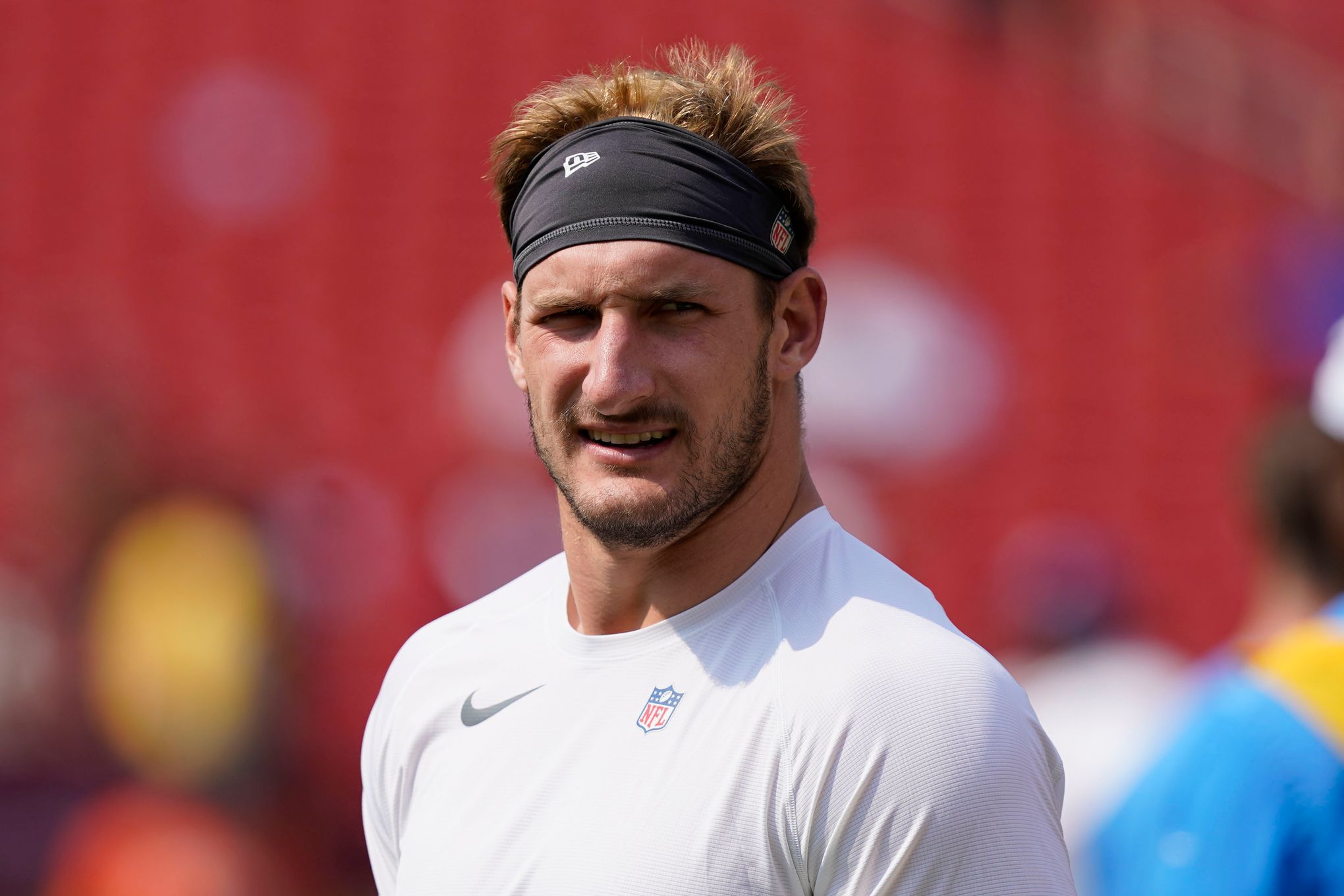 Pro Bowl defensive end Joey Bosa signed a multi-year extension