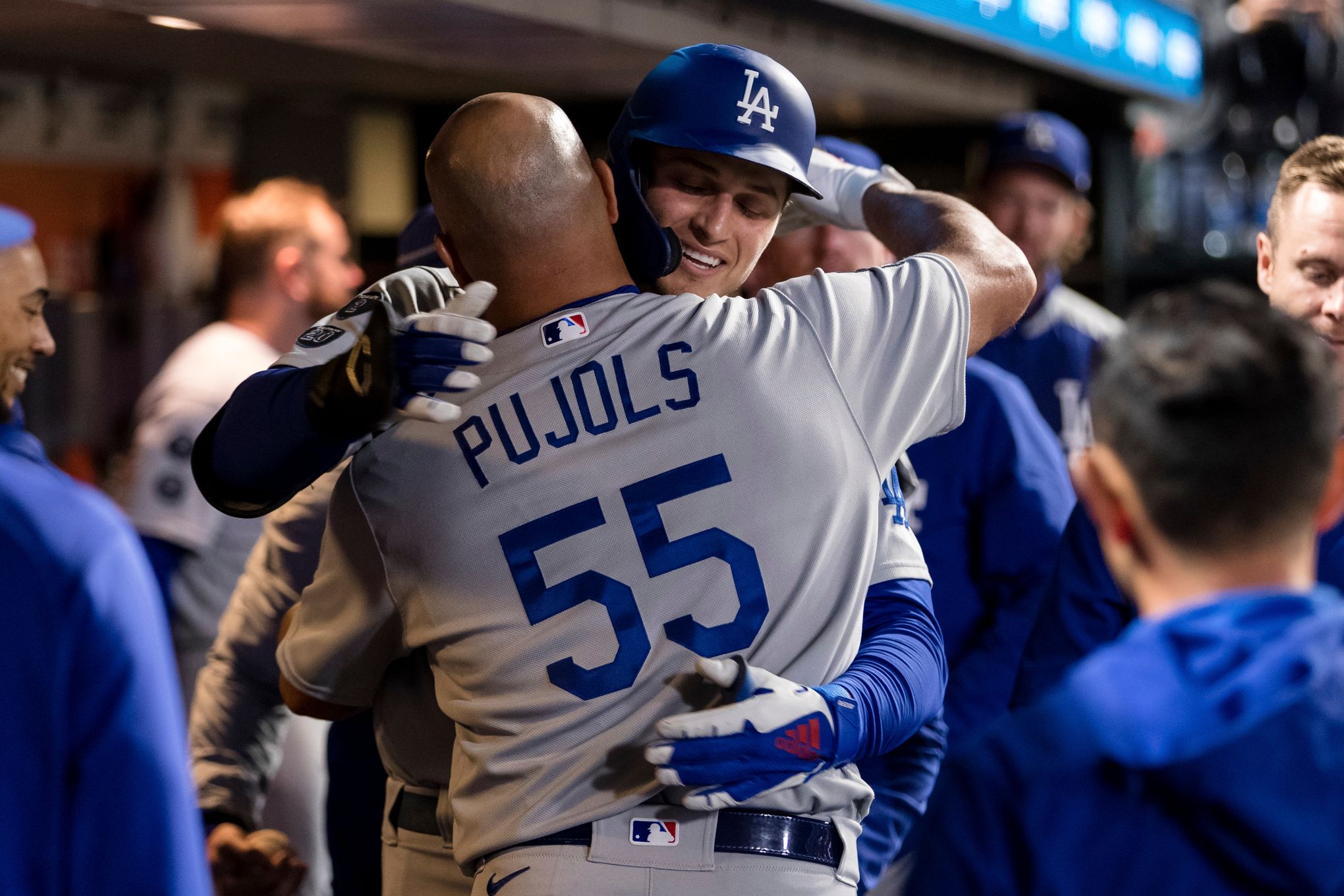 Dodgers: Justin Turner Borrows Albert Pujols' Bat For Big Homerun