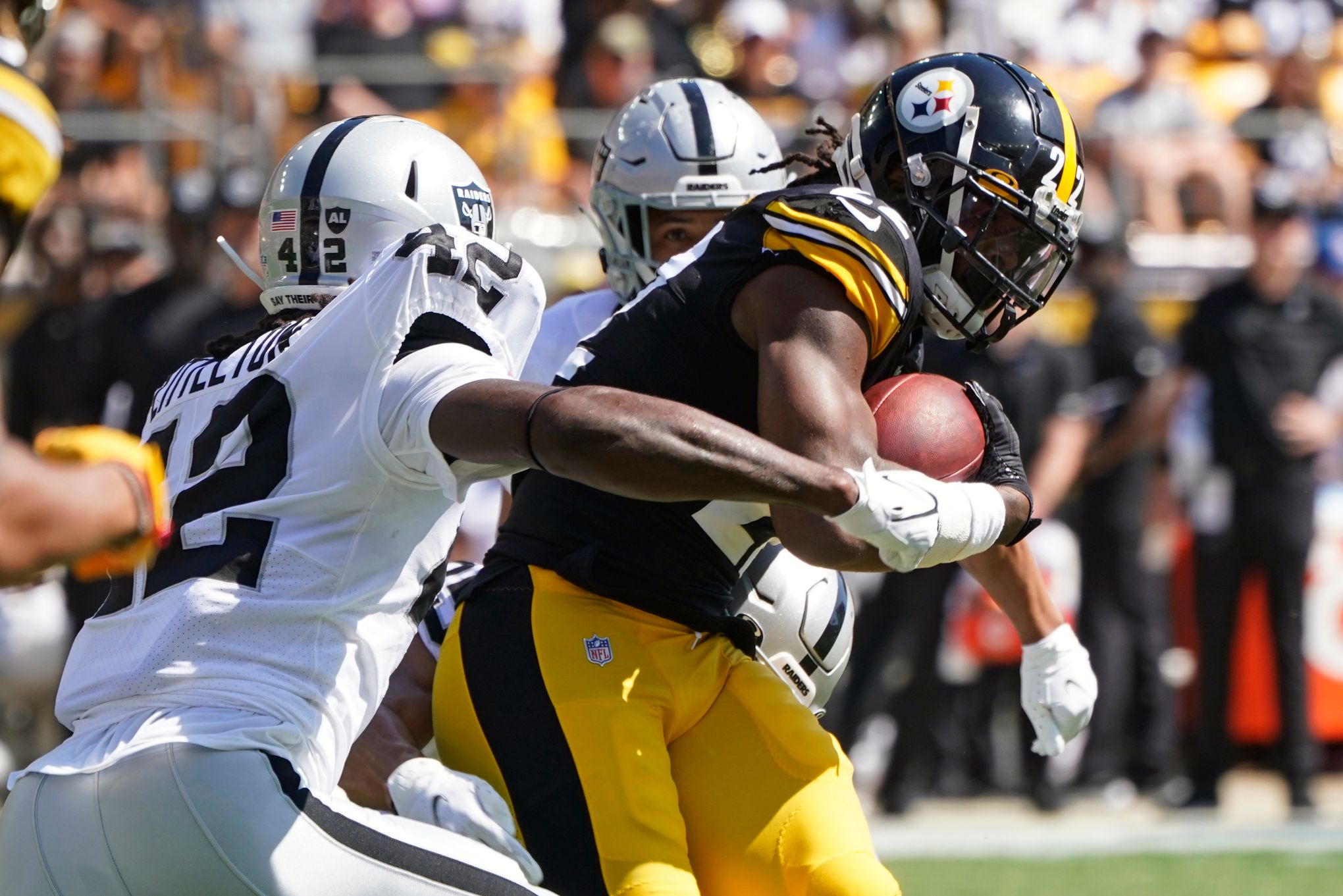 Raiders beat Steelers 26-17 in huge Week 2 game