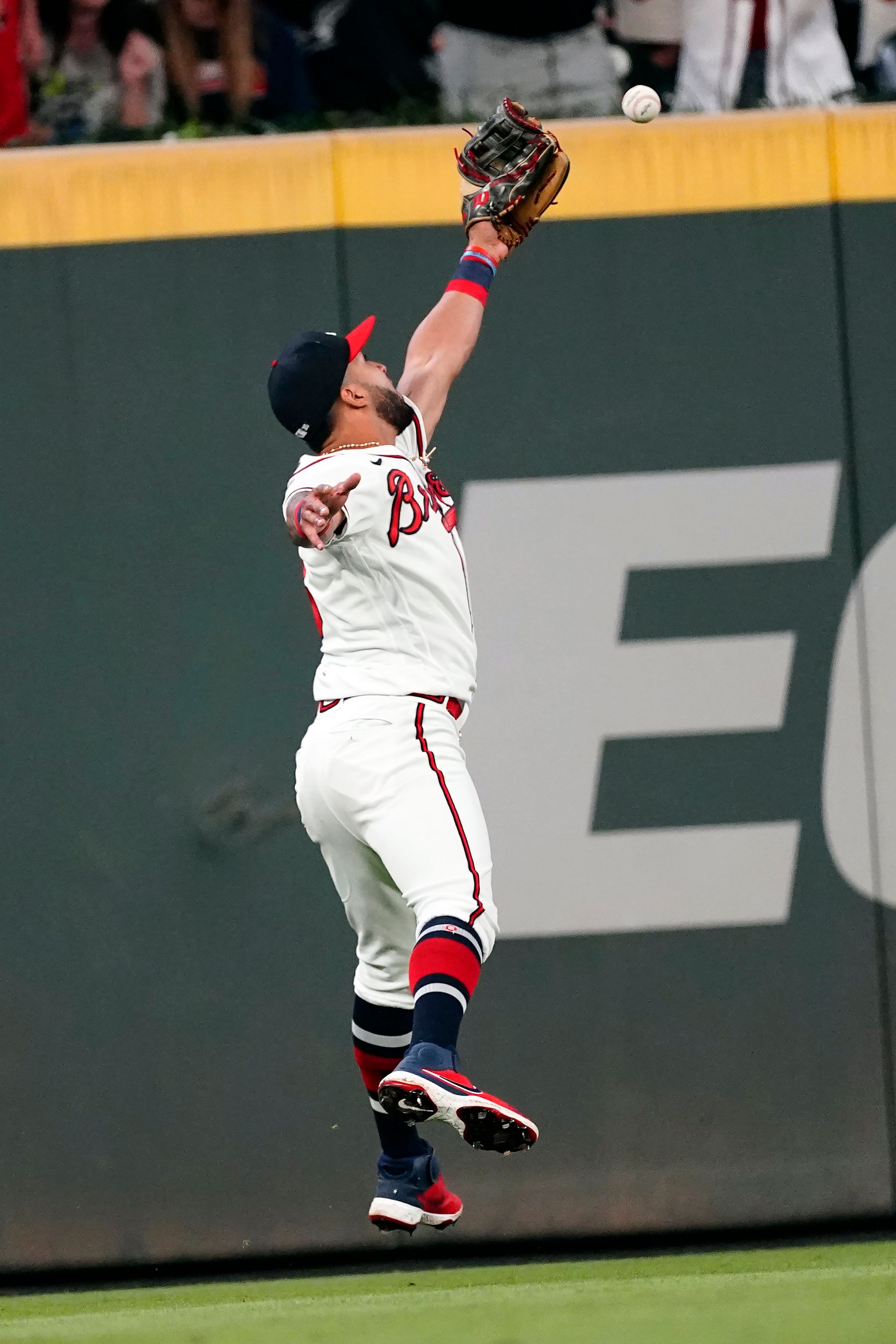 Fried, Riley power Braves past Phils; magic number down to 1