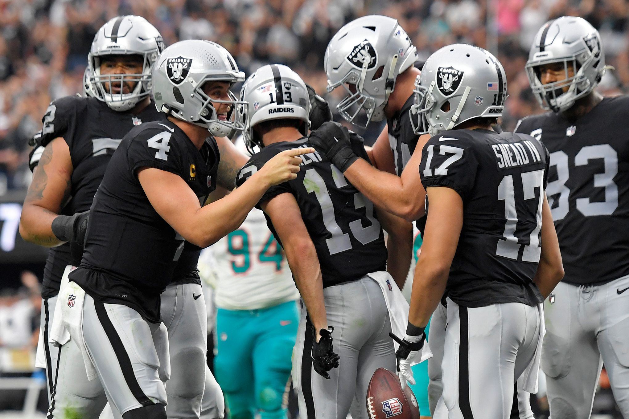 Raiders lose QB Carr, fall in overtime to Chargers, Herbert