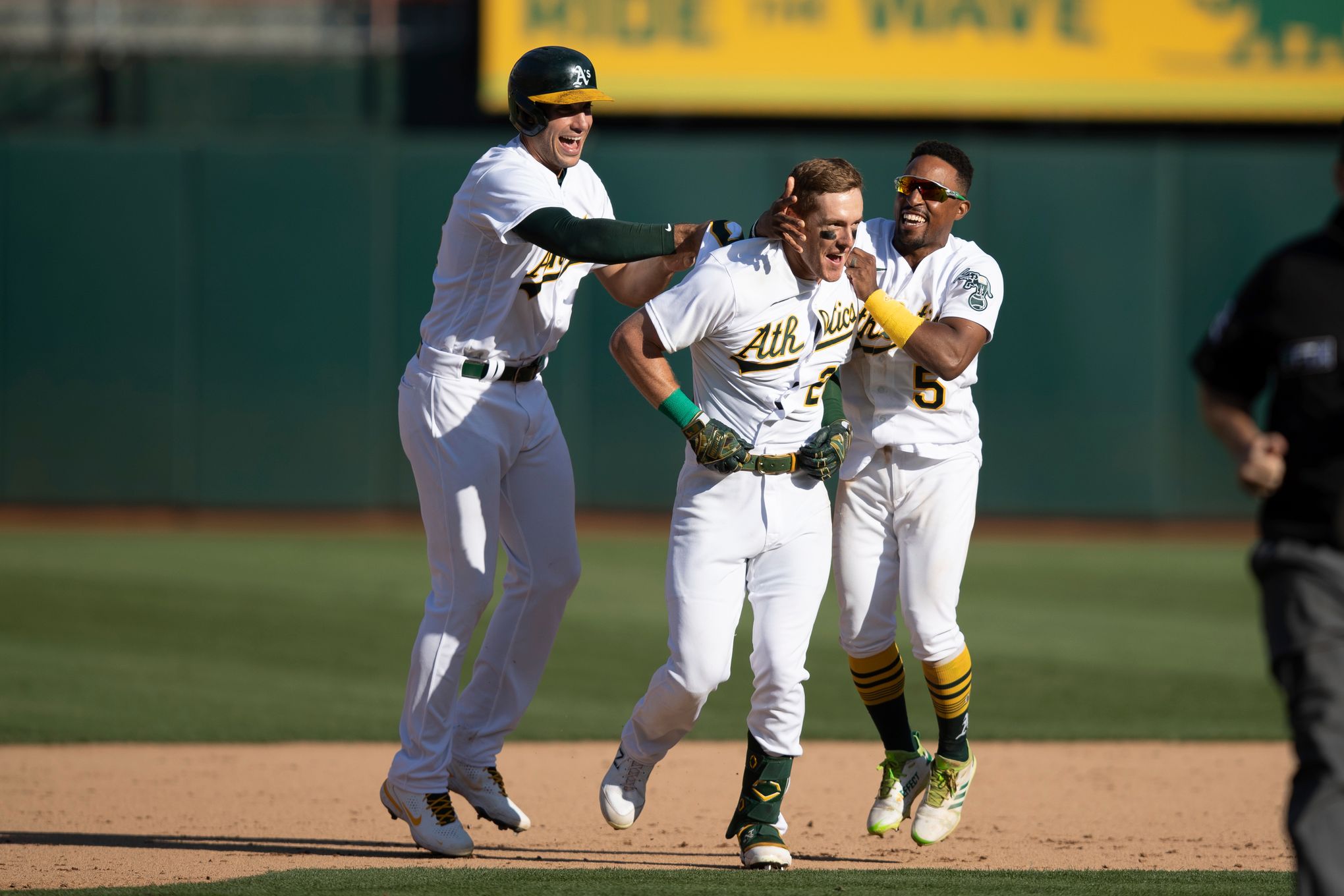 Mark Canha returns to A's, still in swing of things