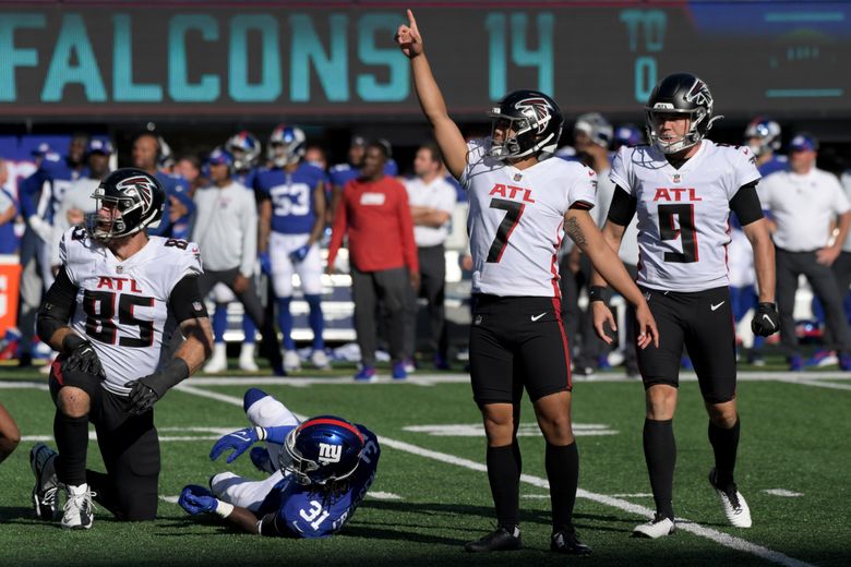 Atlanta Falcons - Game over! The Falcons beat the Giants in