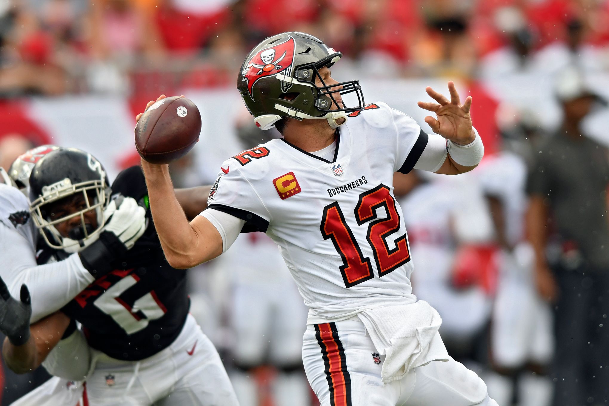 Falcons defeat rival Tom Brady, Buccaneers