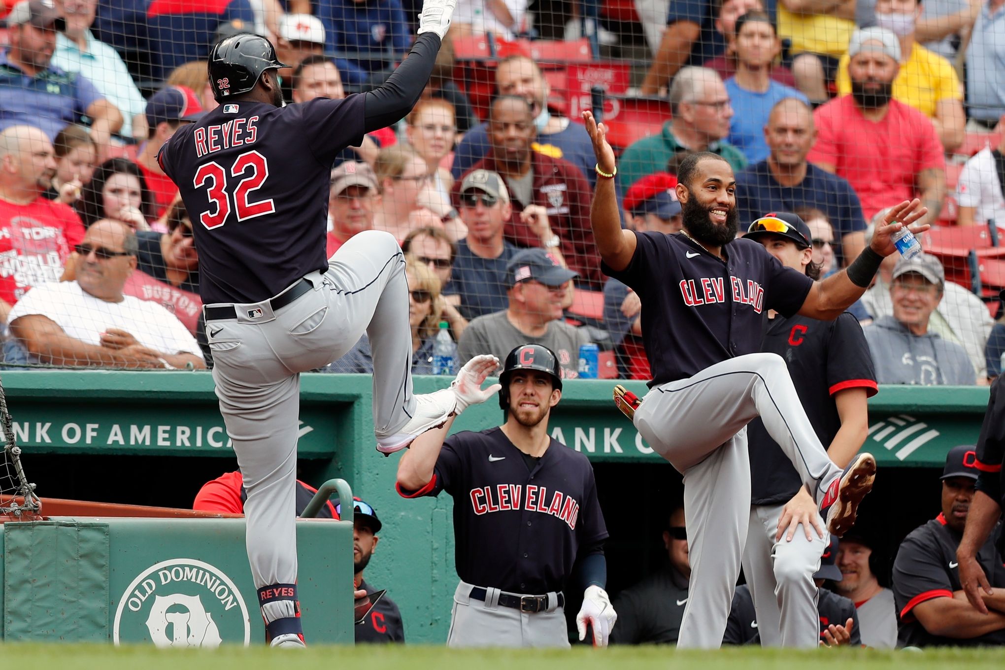 Despite scoring just 3 runs in the last 2 games, Alex Cora has no plans to  change the Red Sox lineup