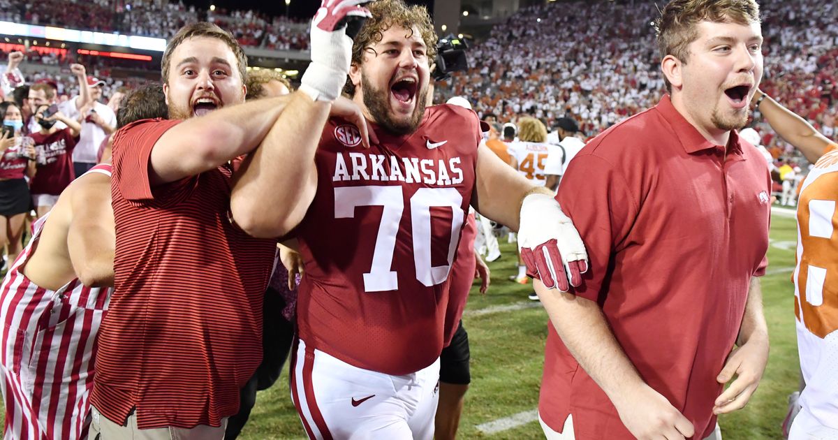 Arkansas manhandles No. 15 Texas, 4021, crowd rushes field The