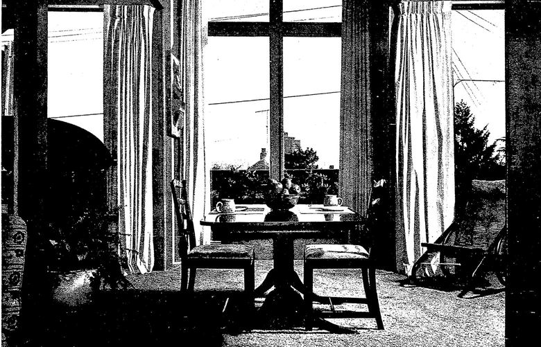 Roger DeRoux redesigned and rebuilt his Madison Park home in the late ‘60s with an eye toward maximizing its views and outdoor living possibilities. The window wall in the dining area reaches to a full 15 feet, flooding the new area with light.