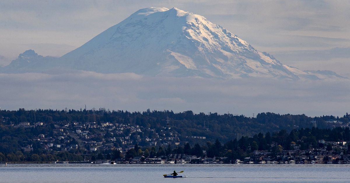 A cold and frosty Rainier | The Seattle Times