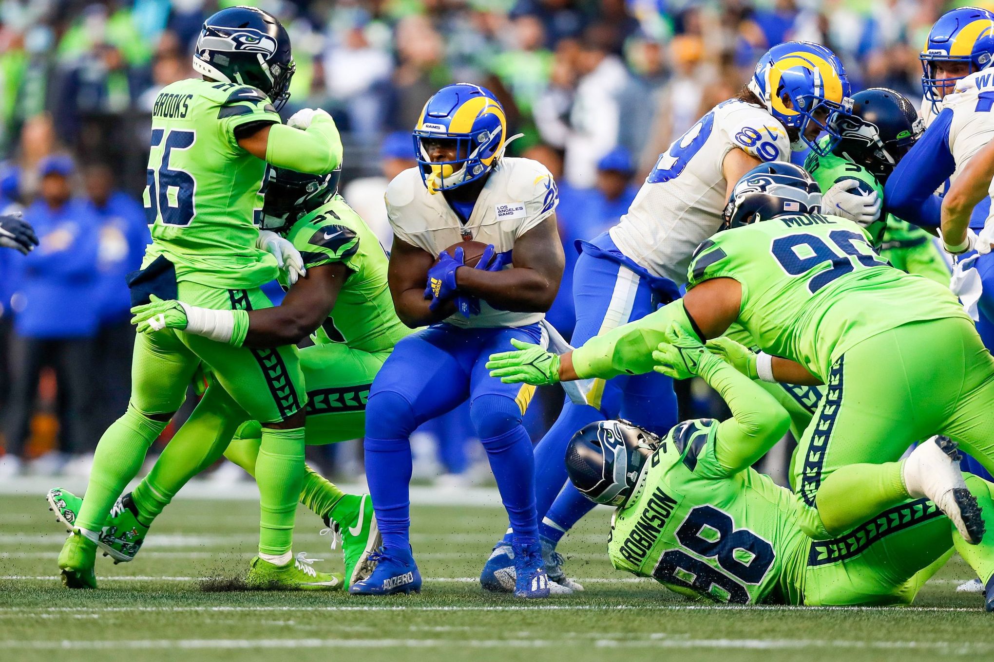 Reporter Bob Condotta grades the Seahawks' 27-23 win at the Rams