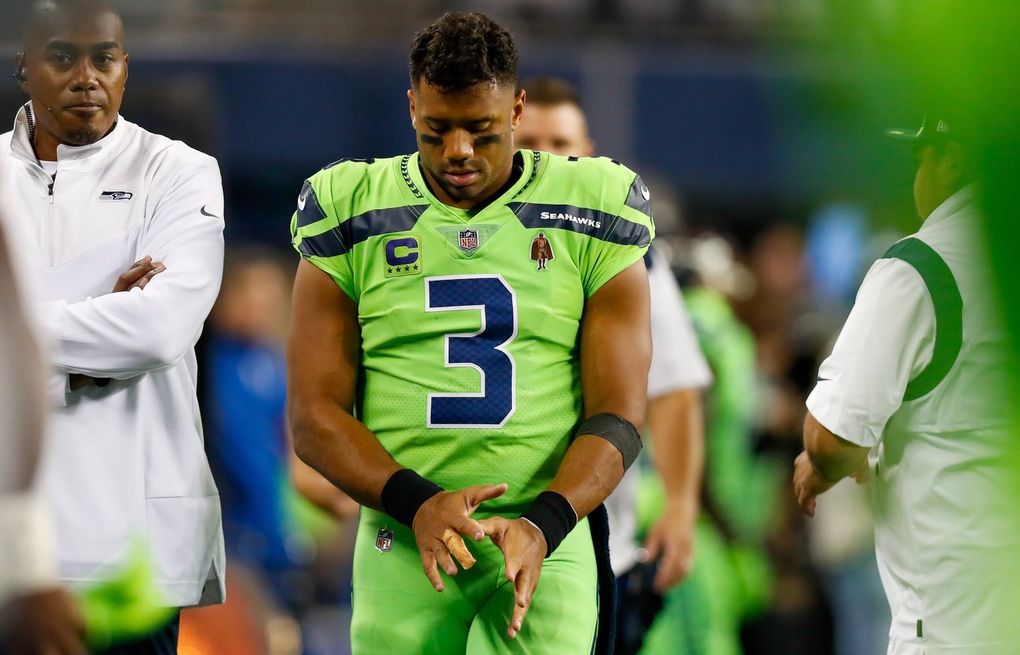 Injury Update: Seahawks QB Russell Wilson has finger sprain