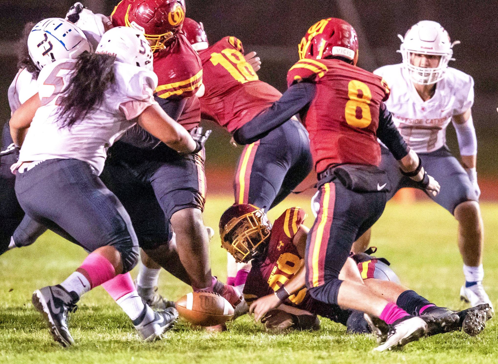 Eastside Catholic's Sam Adams II isn't much into playing defense or on the  line like the rest of his family