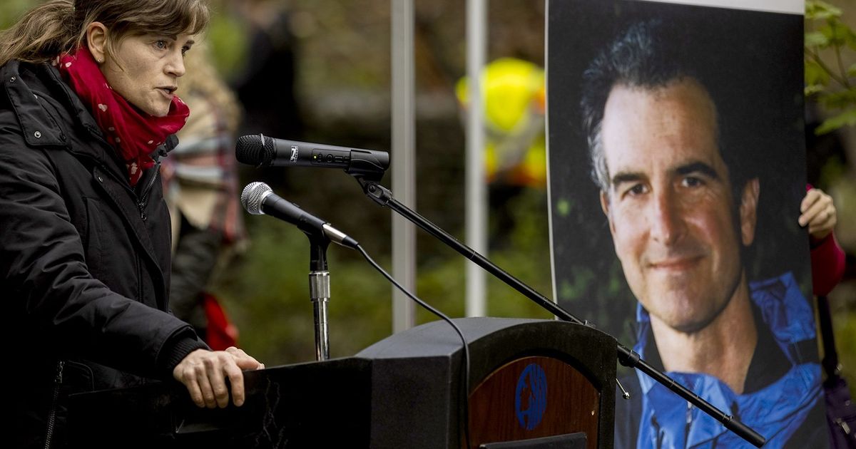 Reward increased to 2.5M for information on unsolved 2001 slaying of