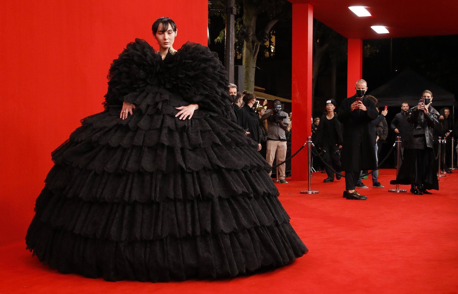 BALENCIAGA ドレス Balenciaga Spring 2008 Sculpted Black Neoprene Dress 42 Runway
