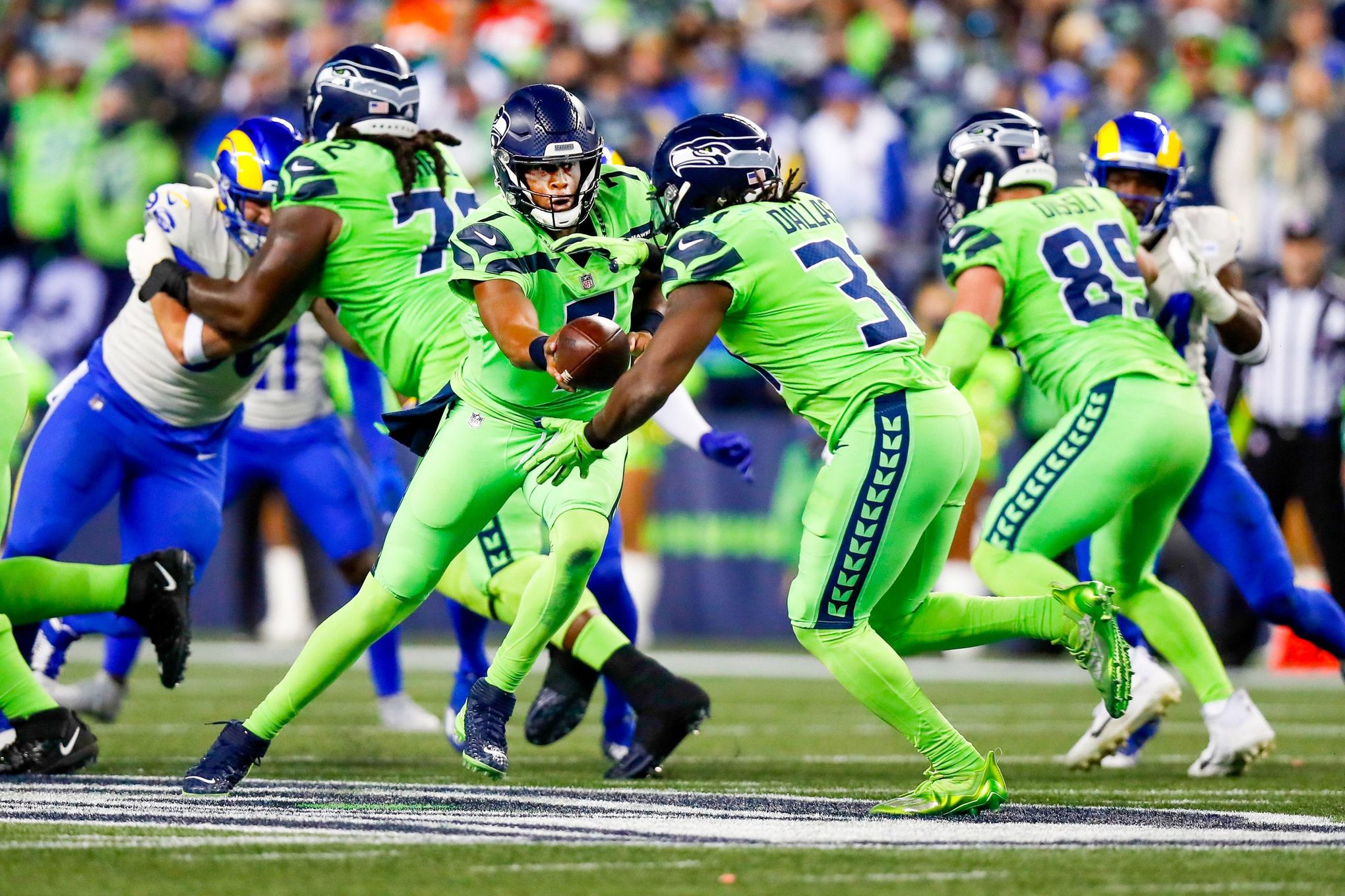 Monday Night Football Betting: Are There Reasons to Back the Underdog  Seahawks?